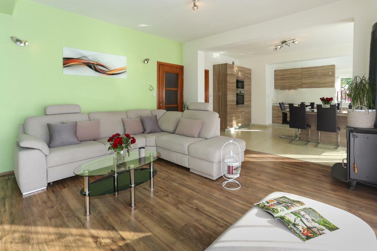 Green Paradise Estate Trilj Ngoại thất bức ảnh